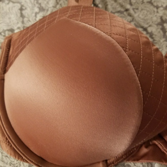 Victoria Secret - Very Sexy Bra & Panty Set - Picture 6 of 12